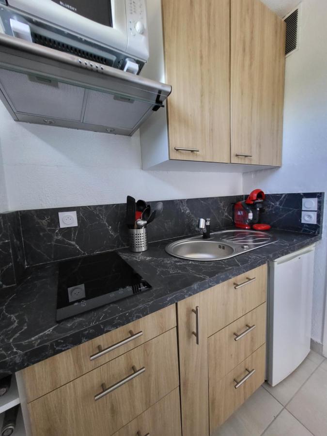5 Personnes St Cyprien 66750 *